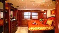 CRYSTAL LADY Guest Cabin